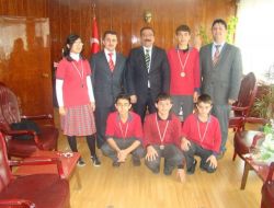 Kaymakam Atilla, Başarılı Öğrencileri Ödüllendirdi
