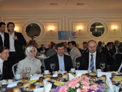 Bakan Davutoğlu: Bugün Herkes Dışarıda Göğsünü Gere Gere Türk'üm Diyebiliyor