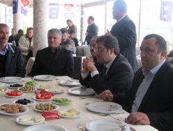 "Nasıl Hizmet Edileceğini Göstereceğim"