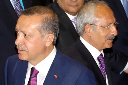 Erdoğan ve Kılıçdaroğlu tokalaştı