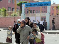 Evine Sığınan Göstericileri 'Misafirim' Dese De Polisten Kurtaramadı