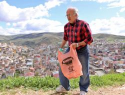 Çevreci Mühendisler Bayburt Kalesi’nde Çöp Topladı