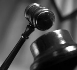 Hukuk Pazarlığı Sürüyor!!