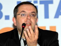 Afyoncu: Doğu Lidersiz Kaldı