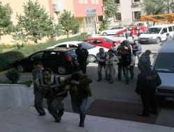 Erzincan'da Cinayet Zanlıları Adliyeye Çıkarıldı