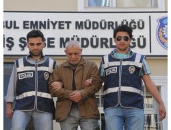 ‘pislikçi’nin Yankesicilik Yöntemi Güvenlik Kamerasında