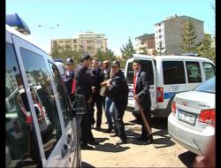 Kars Adliyesi Önünde Kavga:1 Kişi Öldü