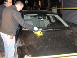 Ak Parti Seçim Bürosuna Saldırı