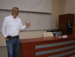 Salih Memecan: Kekemelikten Duygularımı İfade Edemediğim İçin Karikatirüst Oldum