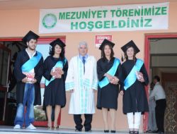 Baü Ayvalık Meslek Yüksekokulu Mezuniyet Töreni Düzenledi