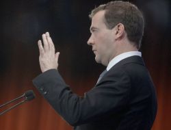 MEDVEDEV'den FLASH AÇIKLAMA