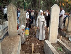 4 Kız Kardeşin Cenazeleri Gözyaşları Arasında Toprağa Verildi!