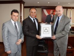 Kanada Büyükelçisi Bailey Rize Valisini Ziyaret Etti