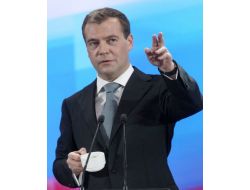 Gazeteci Medvedev’den Eşinin Otoparkını İstedi