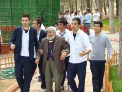 Gençlerle Yaşlılar El Ele 19 Mayıs'ı Kutladı