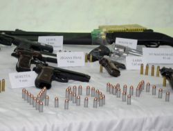 KAÇAK SİLAH TACİRLERİ