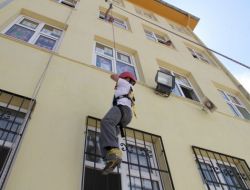 Denizli Belediye İtfaiyesi Yangın Tatbikatı Düzenledi