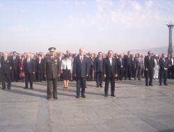 19 Mayıs Töreninde Fötr Şapka Revaçtaydı