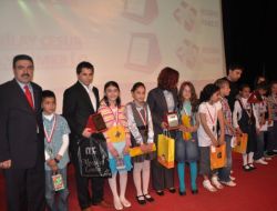 Mardin'de Ygs’de Başarılı Olan Öğrenciler Ödüllendirildi