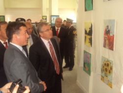 Yunus Emre Anadolu Lisesi Yıl Sonu Resim Sergisi Açtı