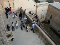 Midyat’ta Turist Bereketi Yaşanıyor