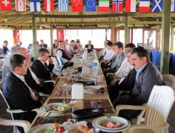 “üretici, Esnaf Ve İşadamı Ekonomide İstikrar İstiyor”