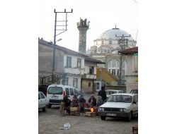 Simav'da Cami Minareleri Yıkıldı