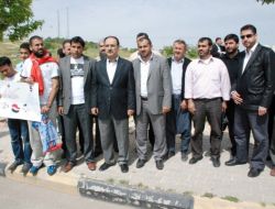 Protesto İçin Sınıra Hareket Ettiler