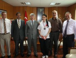 Gülsar, Boksta Dünya İkincisi Olan Nurşah Çelik'i Kabul Etti