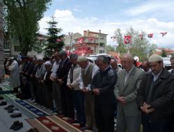 Simav'da Deprem Sonrasındaki İlk Cuma Namazı