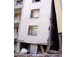 Simav Depreminde En Çok Hasar Konutlarda