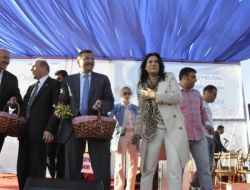 Mesir Macunu Almak İsteyenler Birbirleriyle Yarıştı