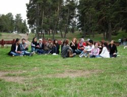 Sarıkamış Soğuksu Mesire Yeri Piknikçilerle Dolmaya Başladı