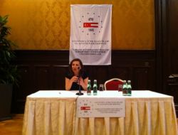 Nuray Mert, Viyana’da ‘başı Bezli‘ Tabirine Sert Çıktı