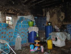 HAKKARİ’DE 5 EV YANDI!