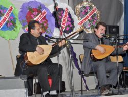 Reşit Muhtar Mezuniyet Gecesinde Öğrencilere Konser Verdi