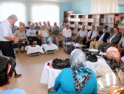 Kepez Belediyesi'nden Şehit Aileleri Ve Gaziler Derneğine Yardım