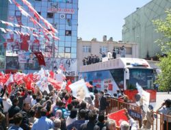 Kılıçdaroğlu Iğdırlılara ‘ardahanlılar’ Diye Sesledi