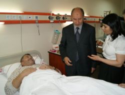 Libya Ulusal Geçiş Konseyi Başkanı, Hastanelerdeki Vatandaşlarını Ziyaret Etti