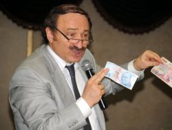 Devlet Bakanı Özak: Biz Proje Konuşuyoruz, Onlar Boş Konuşuyor