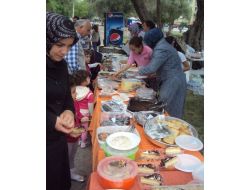 Üniversite Öğrencileri Ev Yemeği Hasretini Kermeslerde Gideriyor