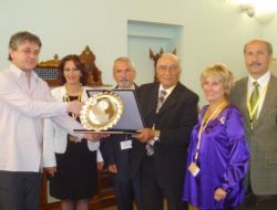 Kktc'li Şair Ayşe Tural, Bosna'da Ülkesini Temsil Etti