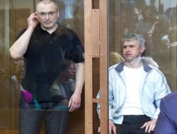 Hodorkovski’ye Bir Yıl Hapis İndirimi