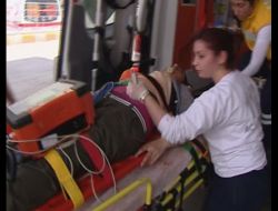 Üniversite Öğrencilerini Taşıyan Minibüs Kamyonetle Çarpıştı: 1 Ölü 38 Yaralı