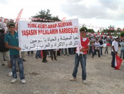 Kılıçdaroğlu'nu Mardin'de Bin Kişi Dinledi