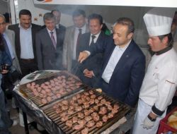 'En Nefis' Festivalde 2 Ton Köfte Dağıtıldı