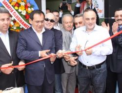 Bakan Demir, Özel Feza Koleji Mezunları Derneği’ni Açtı