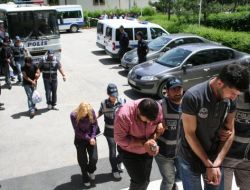 Kontör Dolandırıcıları Bir Kişi İçin 73 İlde 30 Bin Gsm Hattı Çıkarmış