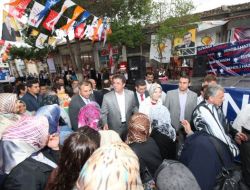 Zeybekci, Bir Günde Üç Miting Yaptı!