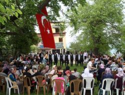 Vakfıkebir'de Anneler Babalar Günü Kutlandı